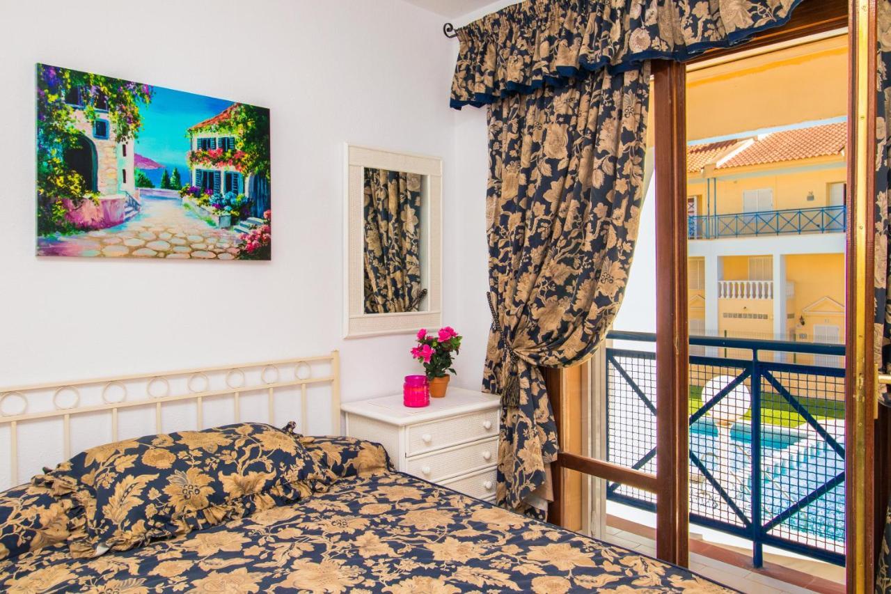 Nice House With Tennis Court,Sports And Playground 또레비에하 외부 사진
