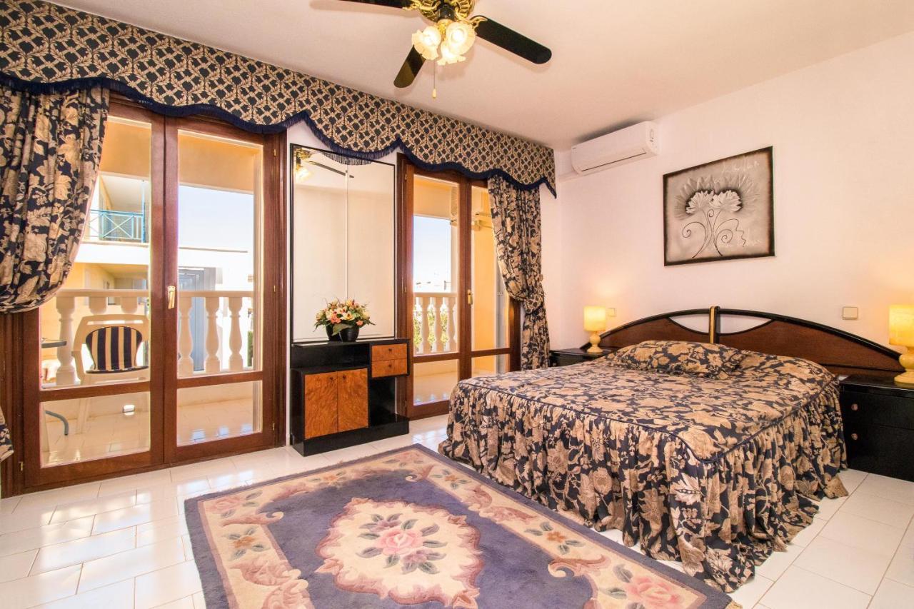 Nice House With Tennis Court,Sports And Playground 또레비에하 외부 사진