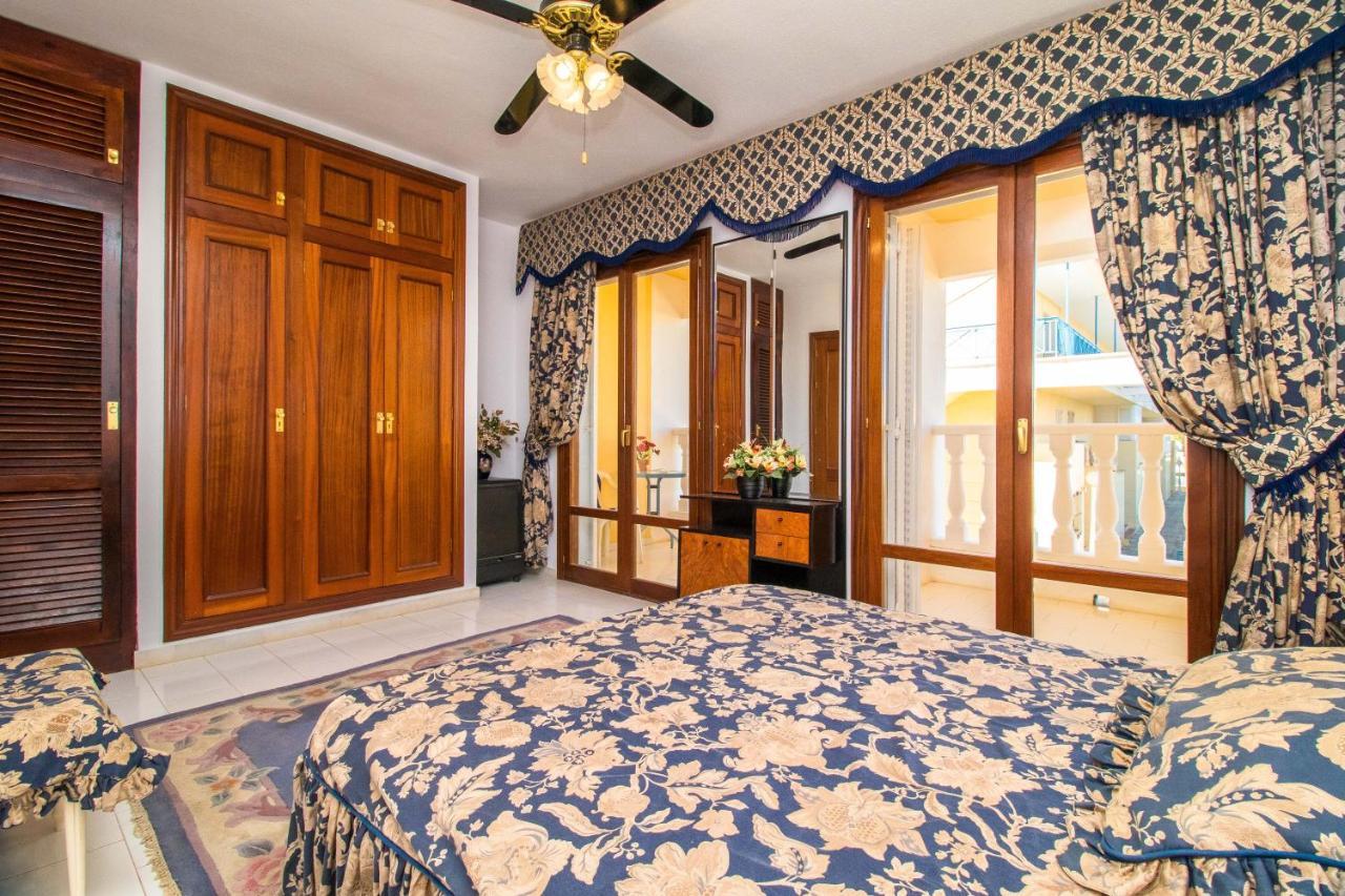 Nice House With Tennis Court,Sports And Playground 또레비에하 외부 사진