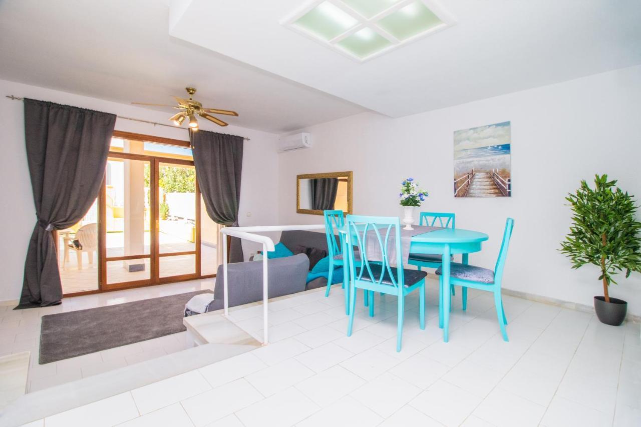 Nice House With Tennis Court,Sports And Playground 또레비에하 외부 사진