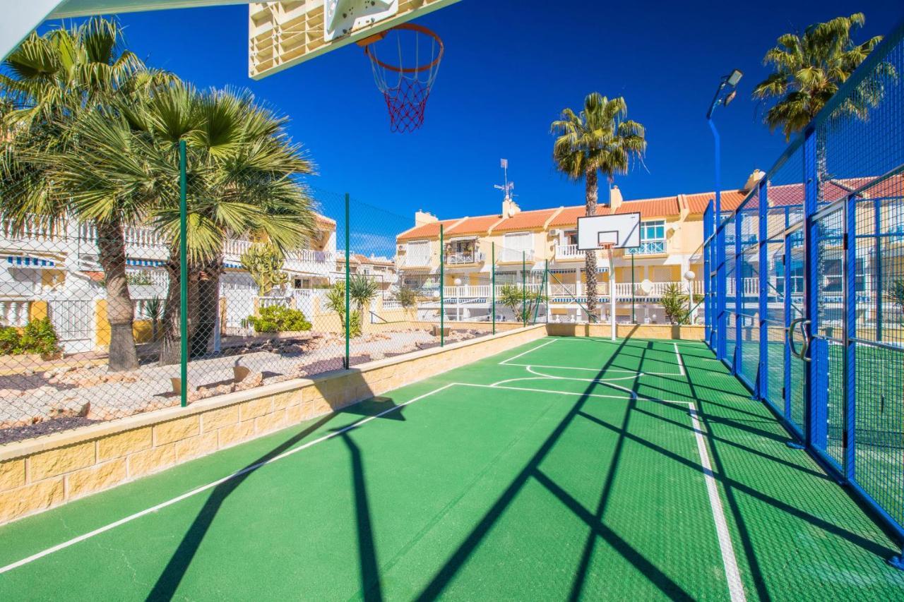 Nice House With Tennis Court,Sports And Playground 또레비에하 외부 사진